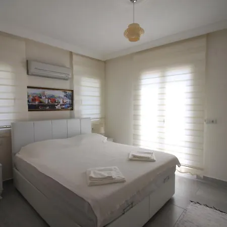 Serpil Villa *