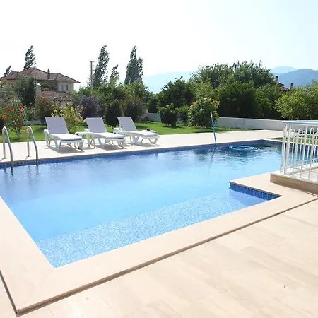 Serpil Villa